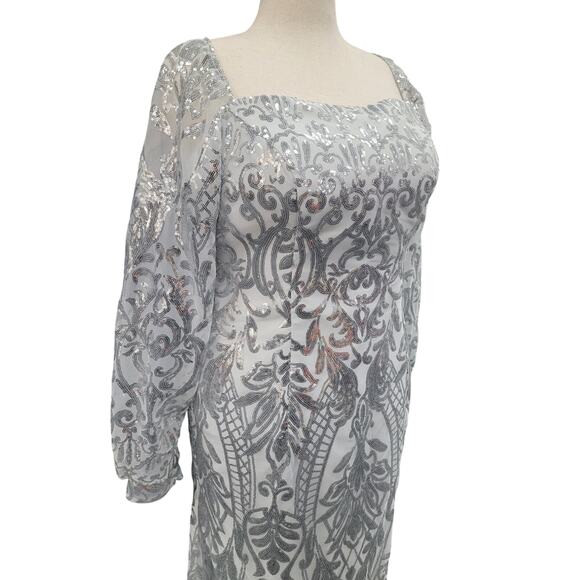 NWT Long Sleeved Patterned Sequin Gown Size 16 XL - Picture 3 of 12